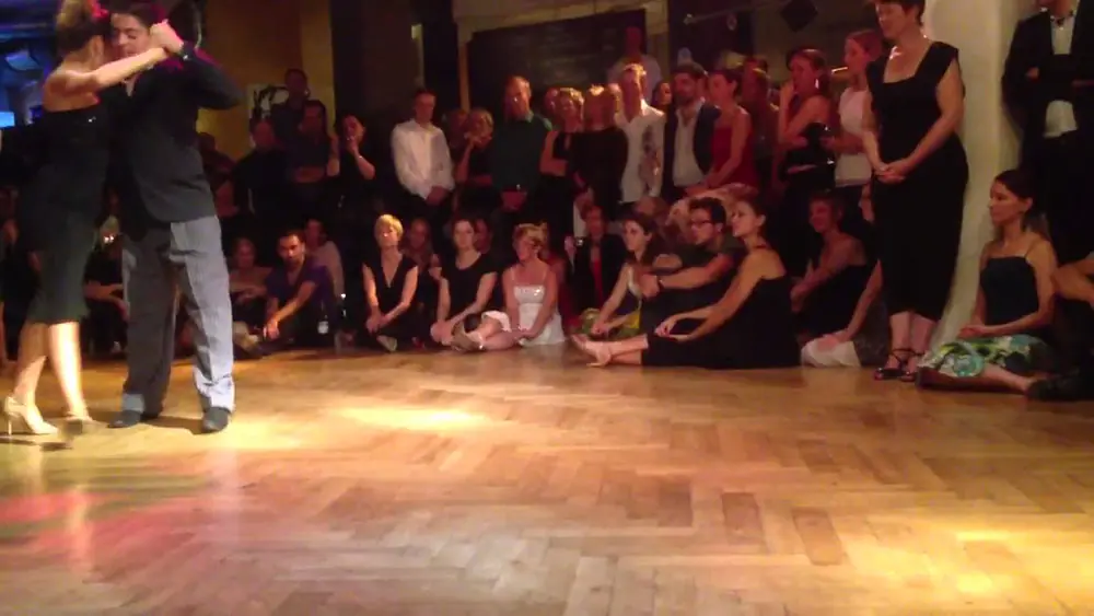 Video thumbnail for Carlitos Espinoza y Noelia Hurtado Tango Loft 4/4