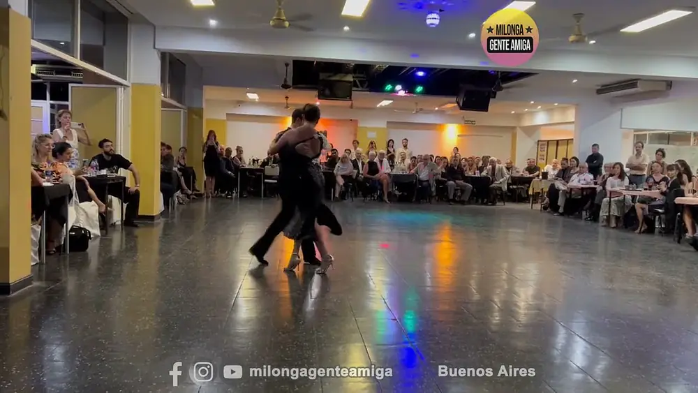 Video thumbnail for Cristina Correa y Miriam Copello  - Milonga Gente Amiga -03/MAR/2024 (3/3)