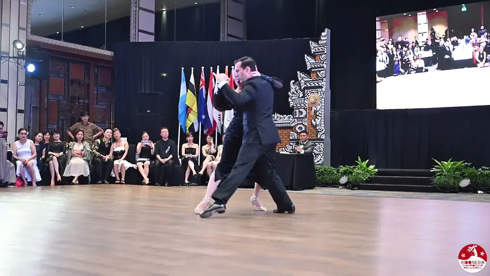 Video thumbnail for TANGO IN BALI 2024 - Facundo Pinero y Vanesa Villalba (2)