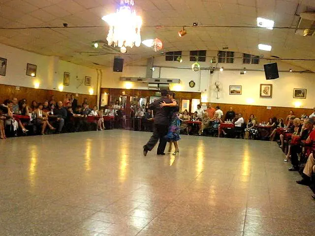Video thumbnail for Roxana Suarez and Sebastian Achaval La Baldosa Feb 3 2012 First Dance.