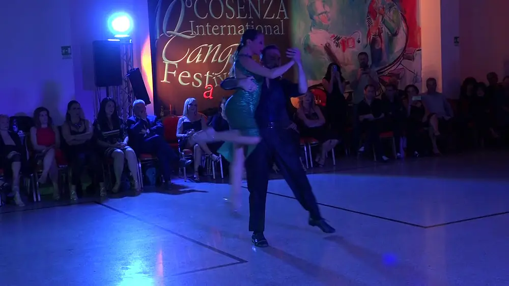 Video thumbnail for Lucila CIONCI y Joe Rodrigo CORBATA 4/4 Cosenza International Tango Festival