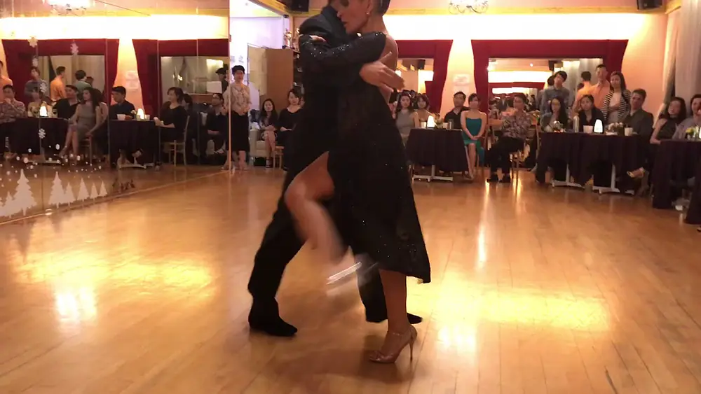 Video thumbnail for Laila & Leandro Oliver in Hong Kong 2017 Welcome milonga 3/3