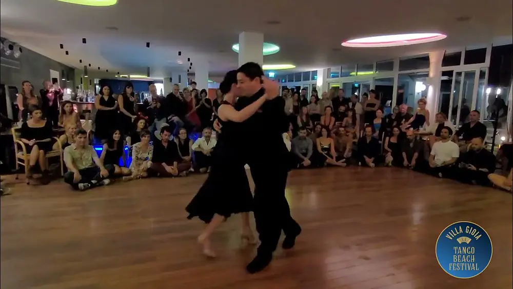 Video thumbnail for CARLITOS ESPINOZA & AGUSTINA PIAGGIO @ VILLA GIOIA Tango Beach Festival (4/5)