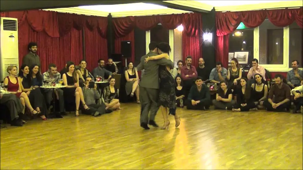Video thumbnail for Lucas Gauto & Naima Gerasopoulou - Show 4/4 @ Academia del Tango, Milonga "El Cabeceo"