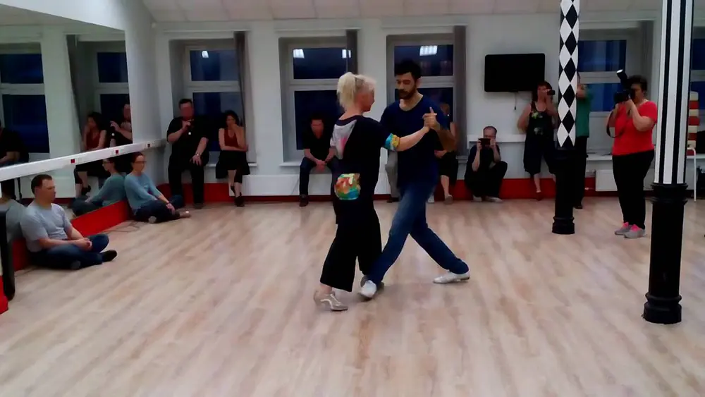 Video thumbnail for Adrian Ferreyra & Elvira Malishevskaya - small colgadas, review of lesson 2