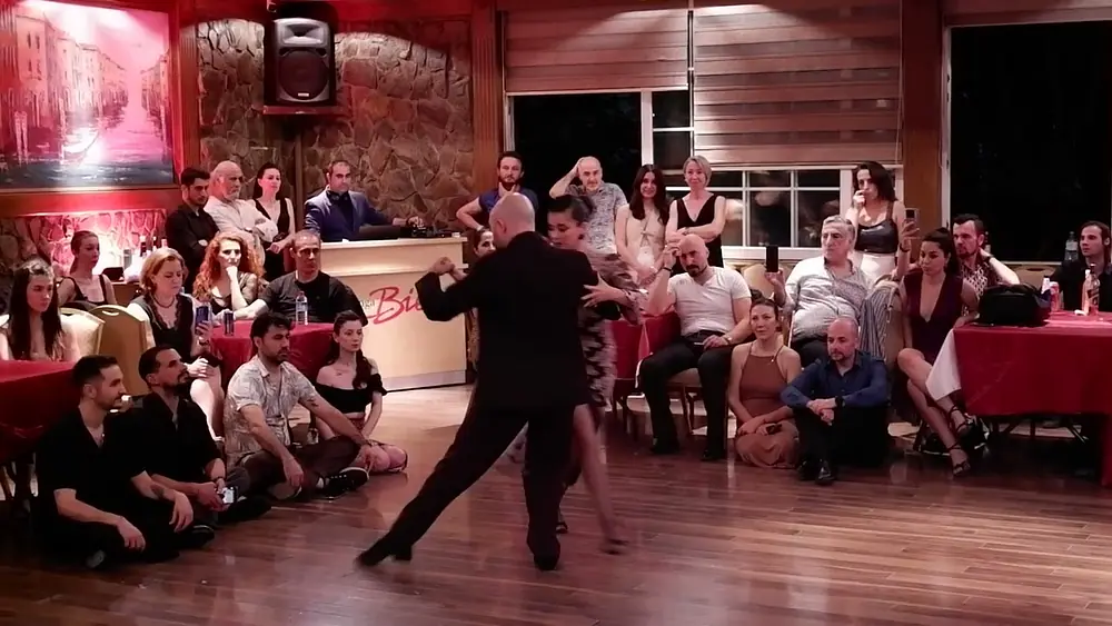 Video thumbnail for Sol Cerquides & Leo Di Cocco, Gran Milonga by Akademitango, Video 1/4