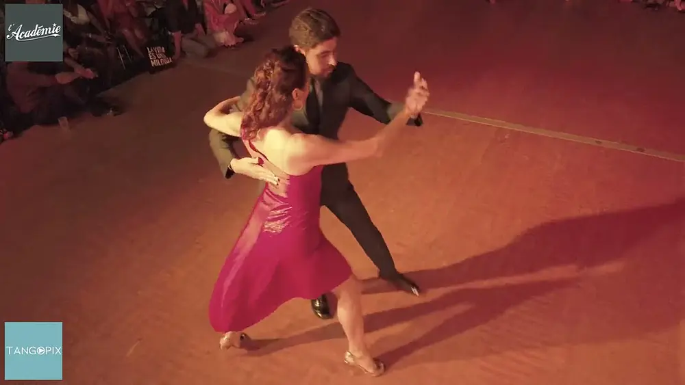Video thumbnail for Maria Belén Giachello & Sebastián Jimenez dance Carlos Di Sarli - Tus palabras y la noche