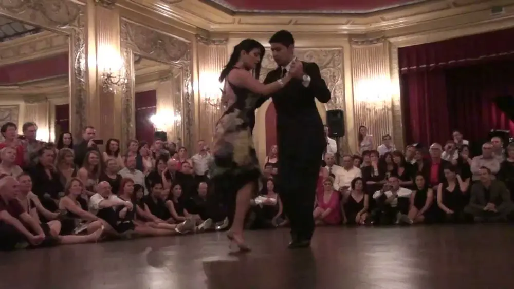 Video thumbnail for Sebastian Jiménez y María Inés Bogado - "Dichas que viví"