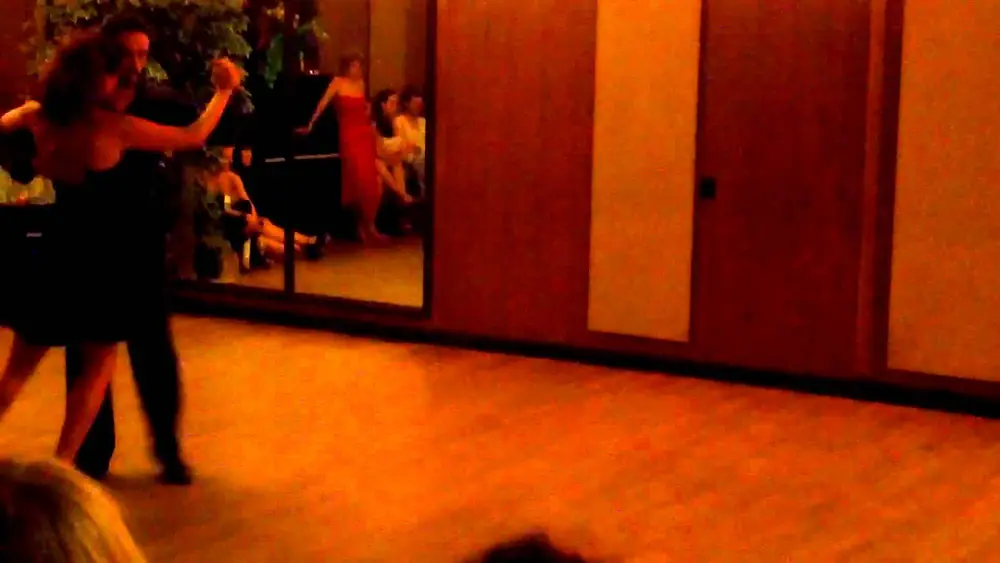 Video thumbnail for Ángeles Chañaha & Raúl Navalpotro, "Vamos corazón" (Osvaldo Fresedo)