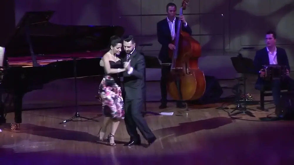 Video thumbnail for Javier Rodriguez & Fatima Vitale dance Francisco Canaro's La Milonga de Buenos Aires by Solo Tango !