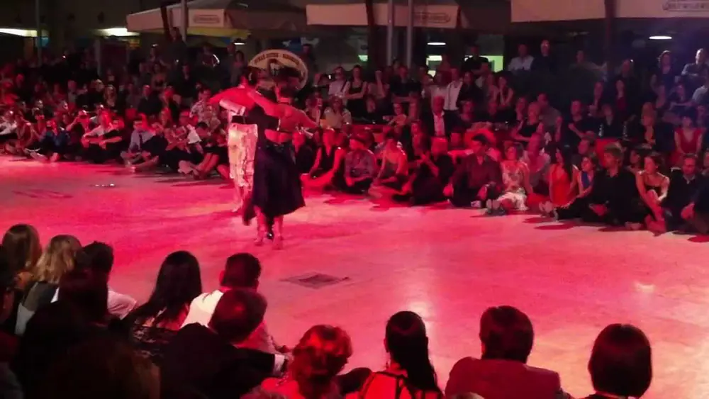 Video thumbnail for Sebastian Arce y Mariana Montes_sebastian Achaval y Roxana Suarez Torino Tango Festival_ronda.MOV