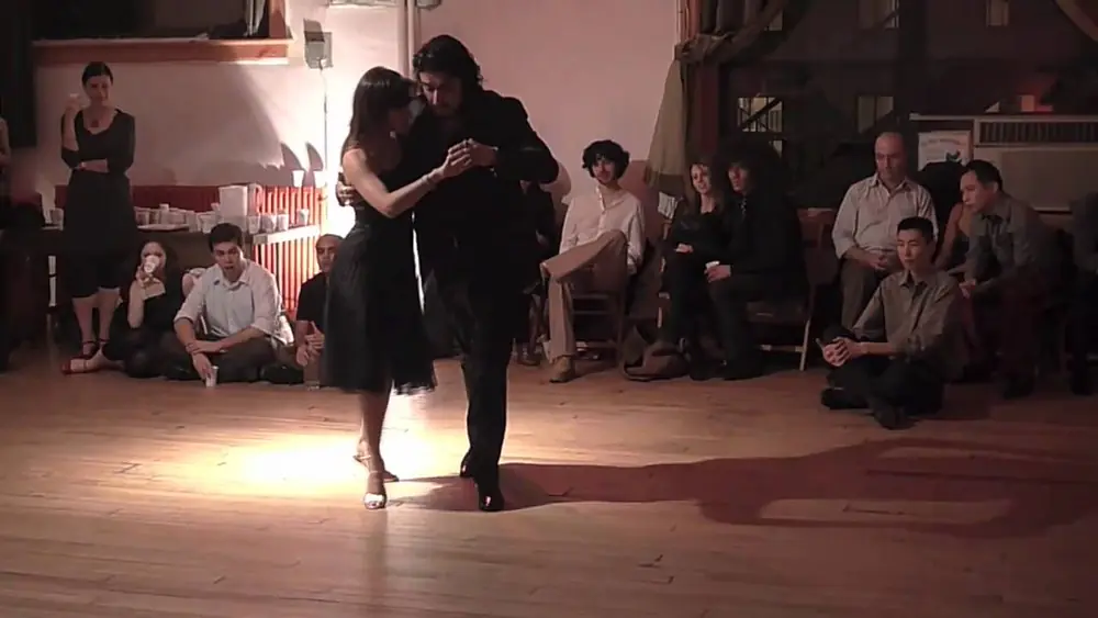 Video thumbnail for Carolina del Rivero & Donato Juarez at the Práctilonga Marathon (1 of 3)