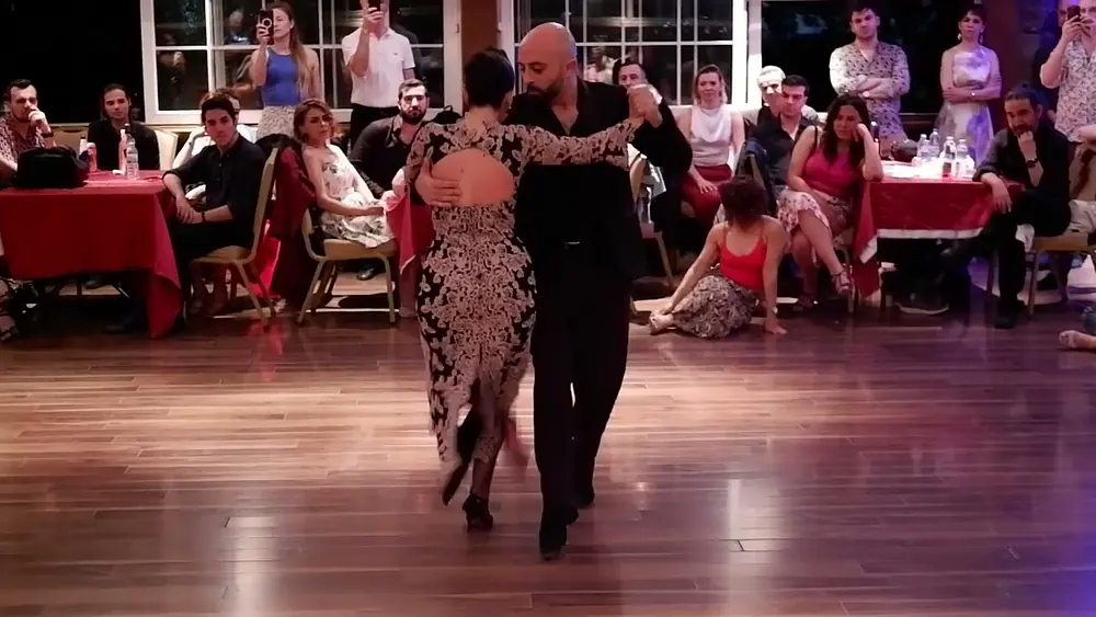 Video thumbnail for Sol Cerquides & Leo Di Cocco, Gran Milonga by Akademitango, Video 2/4