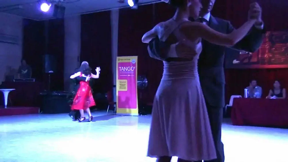Video thumbnail for Juana García y Julio Robles - "Tigre Viejo"