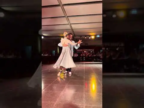 Video thumbnail for Delfina Pissani y Diego Valero (2/2)