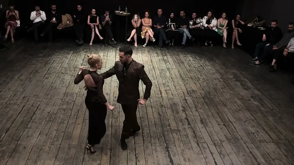 Video thumbnail for Francesca Aracri & Mert Moran / Con "T" De Troilo / Jorge Caldara, Video 2/3