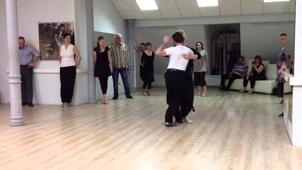 Video thumbnail for EdissaDNItango. Alex Barbolin y Elvira Malishevskaya. Ревью урока Vals.