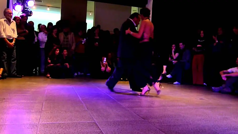 Video thumbnail for 5- La Milonga del Patio presenta a  Veronica Rue y Oscar Montenegro " Paciencia"