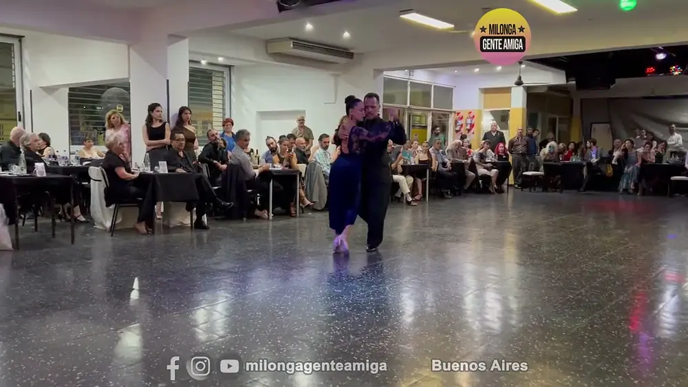 Video thumbnail for Agustina Juanbelz y Facundo Barrionuevo  - Milonga Gente Amiga - 25/FEB/2024 (1/3)
