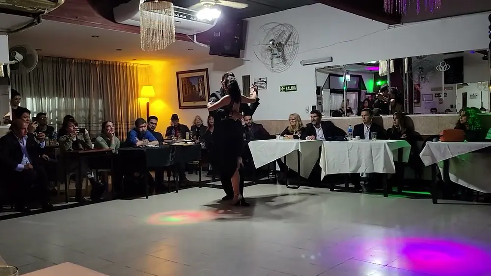 Video thumbnail for Maxi Copello and Raquel Makow - performance at Si sos brujo milonga on August 27, 2022
