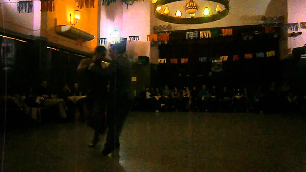 Video thumbnail for Betsabet Flores y Jonathan Spitel en El Motivo Tango, 12/8/13