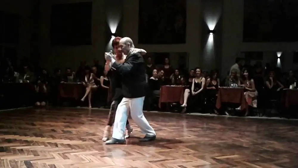 Video thumbnail for Bailaron Adela Galeazzi & Horacio Prestamo, re-apertura de la milonga Canning. Part.4 - 31/10/16