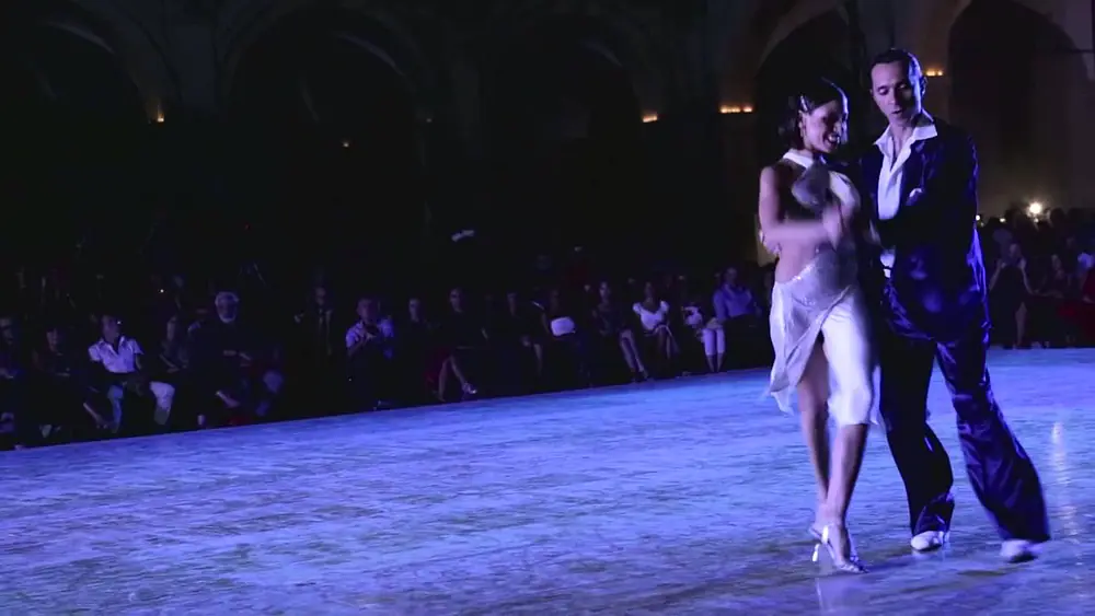 Video thumbnail for Gustavo Rosas y Gisela Natoli - Catania Tango Festival 2013 - "Tango Suite Show" - Video 1-2