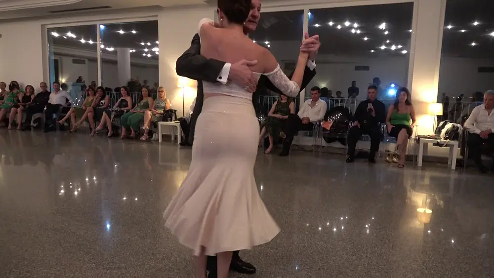 Video thumbnail for Juan Amaya e Valentina Garnier - XII  Apulia Tango Festival - Bari   01.06.2019   4.4