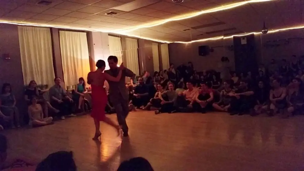 Video thumbnail for Argentine tango:Ines Muzzopappa & Marcelo “El Chino” Guttierez - En tus brazos