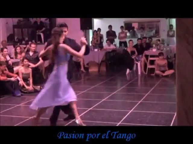 Video thumbnail for VERONICA VAZQUEZ y ALEJANDRO BERON bailando el tango REBELDIA en FLOREAL MILONGA