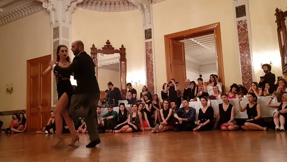 Video thumbnail for Adile Sultan Kasrı Istanbul Tango Weekend 28.04.18 - Burak Özçelik & Dila Ra *