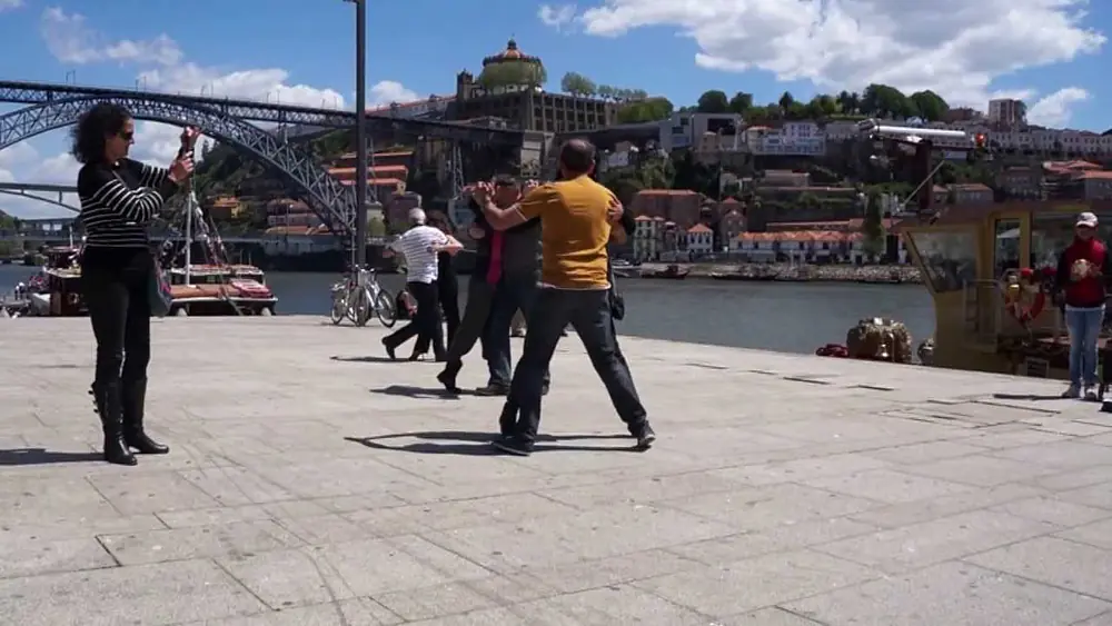 Video thumbnail for Juana García y Julio Robles - "Vals-musette"