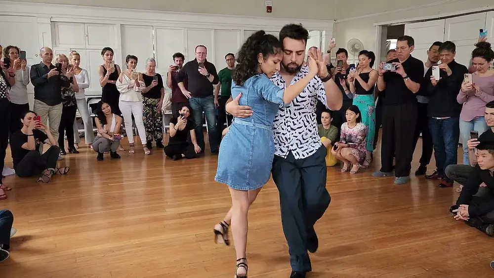 Video thumbnail for Argentine Tango workshop - Musicality: Clarisa Aragón & Jonathan Saavedra -Yapeyú