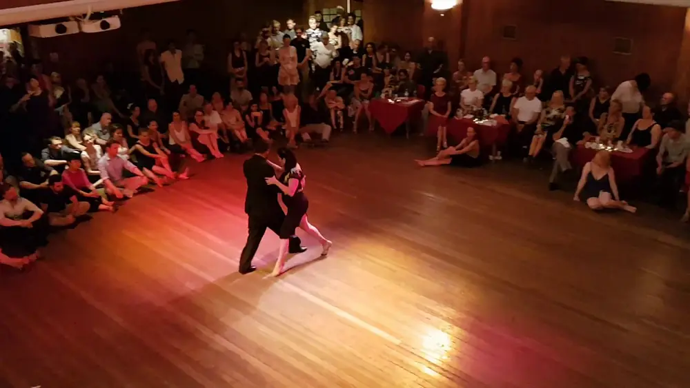 Video thumbnail for Maria Ines Bogado & Roberto Zuccarino, Che London Tango Festival 2018 2/3