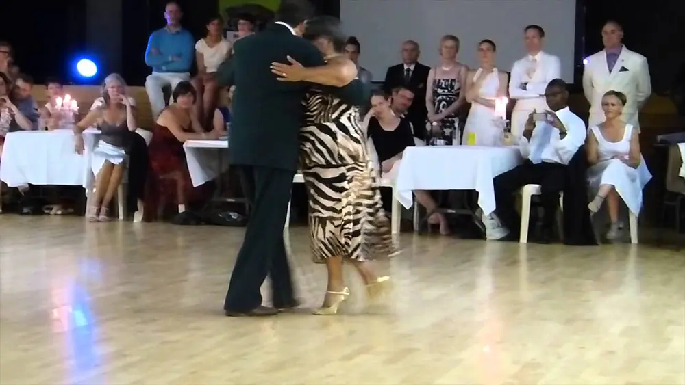 Video thumbnail for Tangoumois 2014 - Démo 002 - María Del Carmen et Jorge Dispari - 03 août 2014