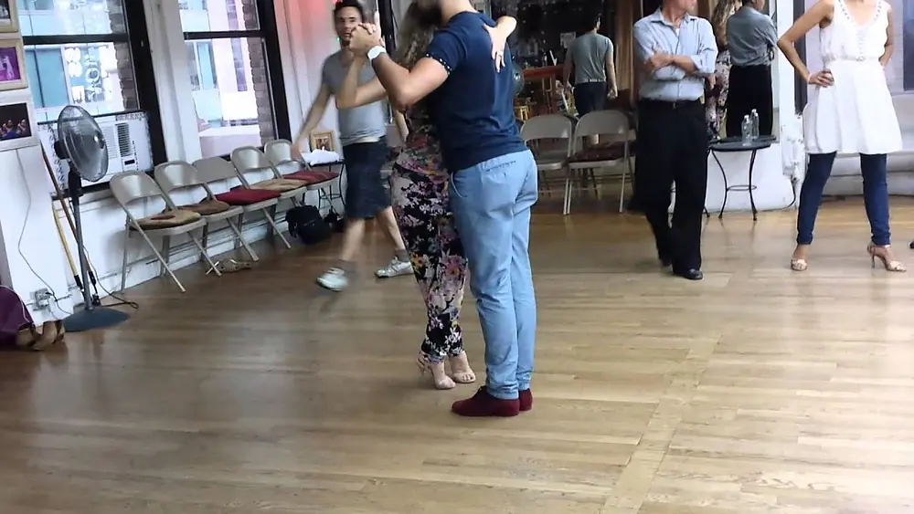 Video thumbnail for Argentine Tango: Noelia Barsi & Leonardo Sardella - Workshop Tango Salon