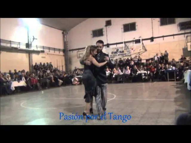 Video thumbnail for NOELIA BARSI y JAVIER RODRIGUEZ Bailando la Milonga LA CICATRIZ en la MILONGA MALENA