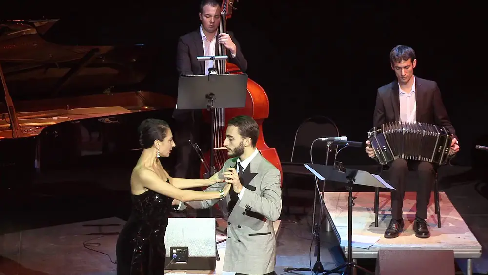 Video thumbnail for Solo tango orquesta & Lauatro Greco, Maria Filali & Gianpiero Galdi