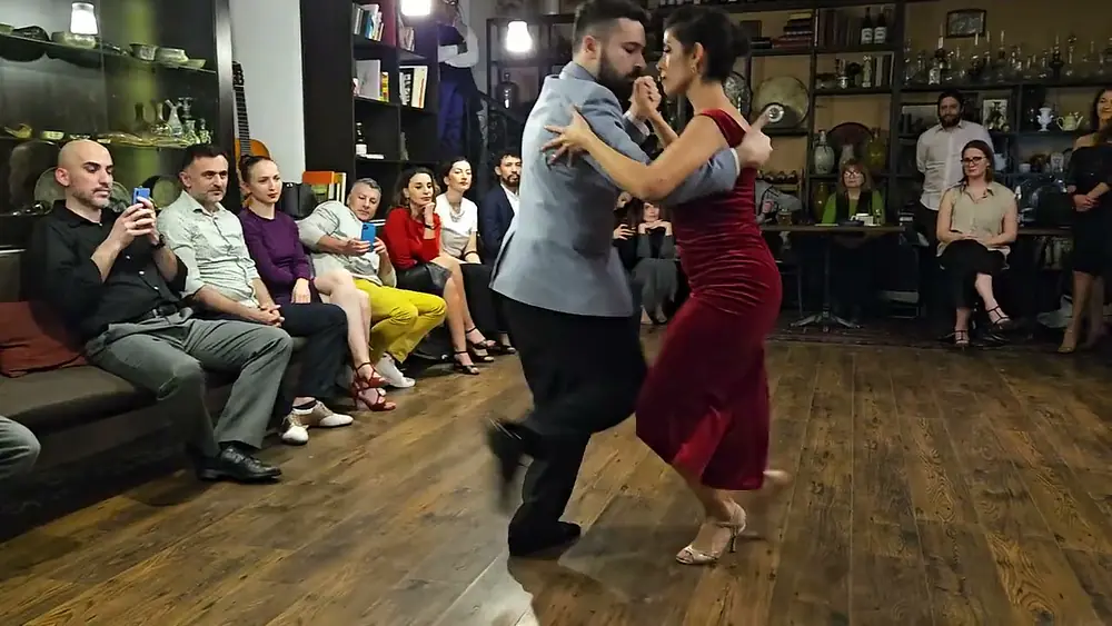 Video thumbnail for Tango Performance by Levan Gomelauri & Cecilia Acosta. Aníbal Troilo - Y Dicen Que No Te Quiero