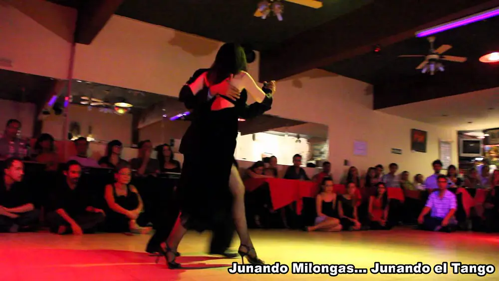 Video thumbnail for TANGUITO CEJAS Y GENOVEVA FERNANDEZ EN MILONGA10 (Tango)