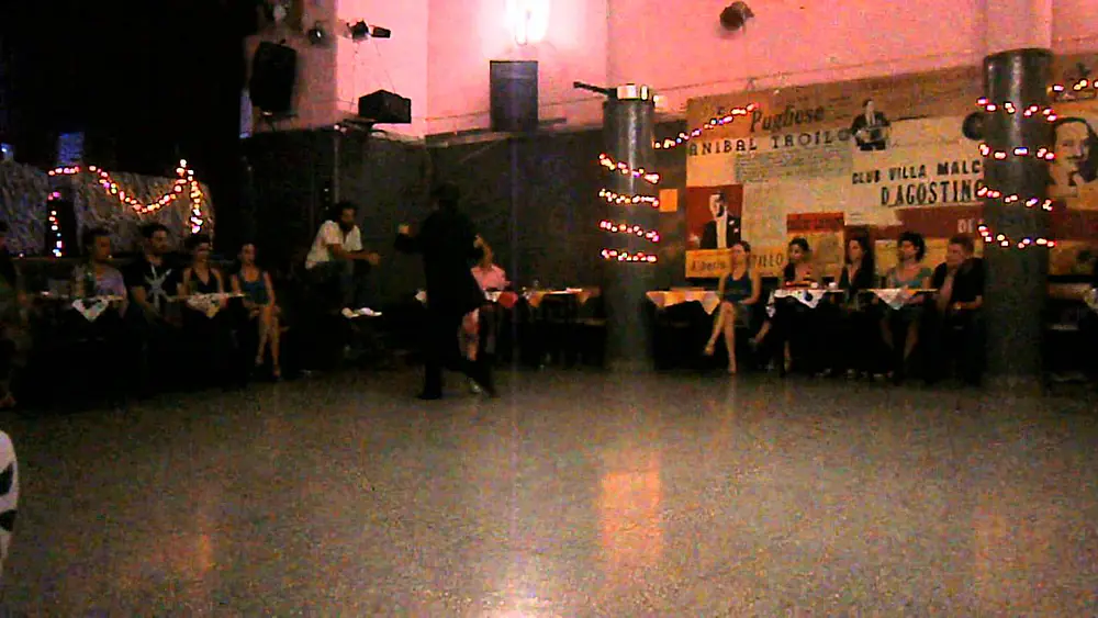 Video thumbnail for Josefina Stellato y Leo Pankow en El Motivo Tango, 9/12/13