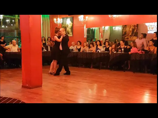 Video thumbnail for Milonga de los Domingos - 28/10/2018 - Ricardo Viqueira y Maria Plazaola  / 3 de 3