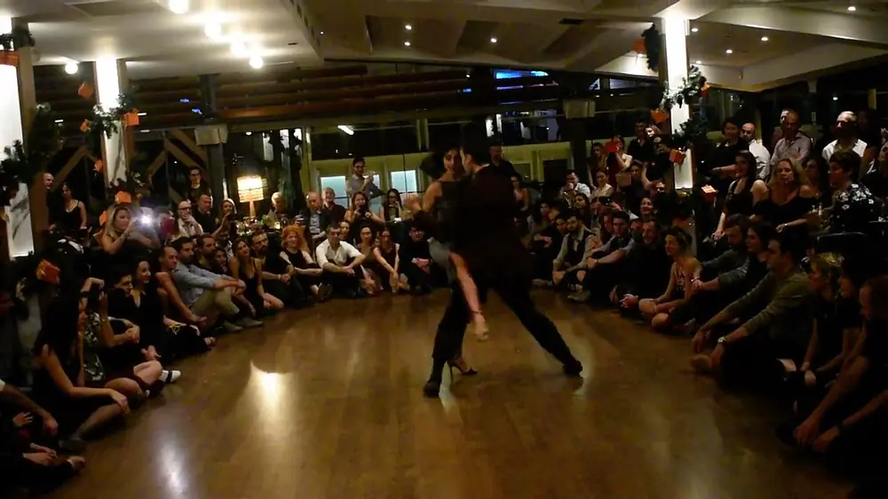 Video thumbnail for El Simpático - Lorena Tarantino & Gianpiero Galdi Athens 03-12-2022 2/5