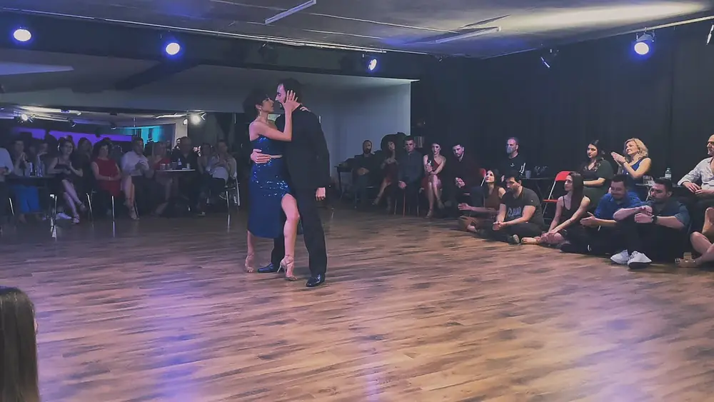 Video thumbnail for Lorena Tarantino & Gianpiero Galdi - Demasiado tarde @ Milonga Sin Palabras (3/5)