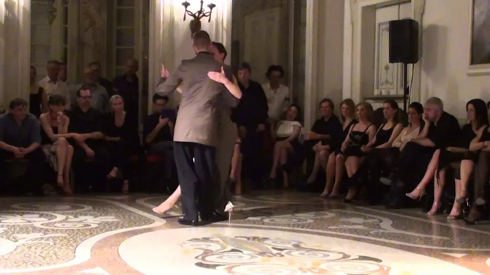 Video thumbnail for Liz Yannick VanHove @El Fueye Genova