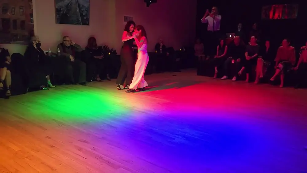 Video thumbnail for Argentine tango: María Elena Ybarra & María José Sosa - Petróleo