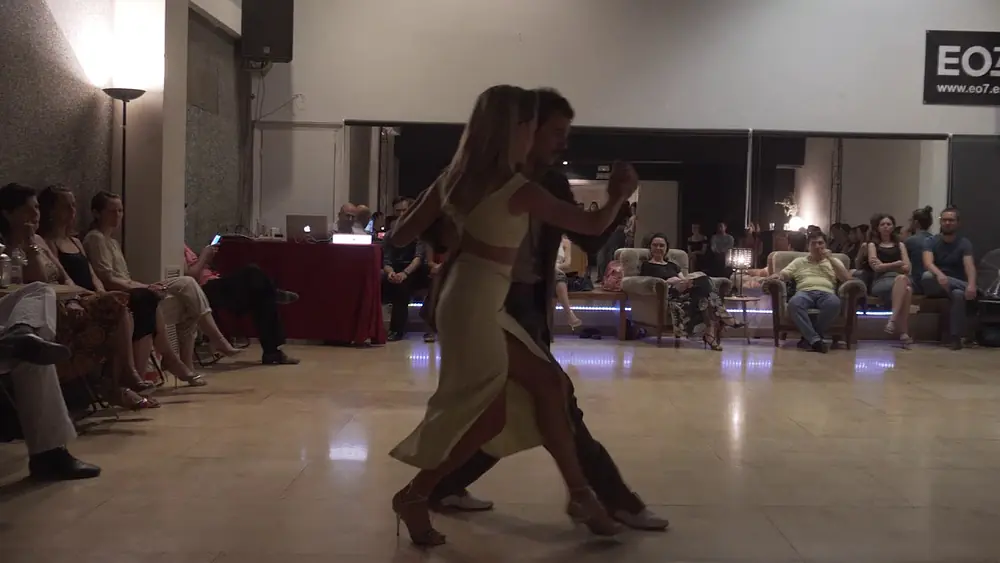 Video thumbnail for Delfina Pissani  y Diego Valero