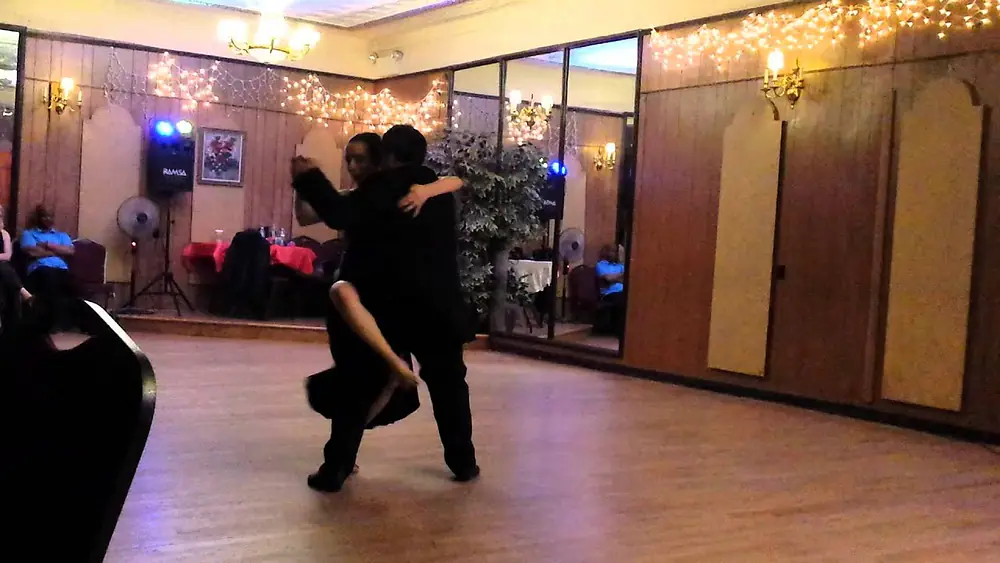 Video thumbnail for Argentine tango:Daniela Pucci & Luis Bianchi - La Milonga De Buenos Aires