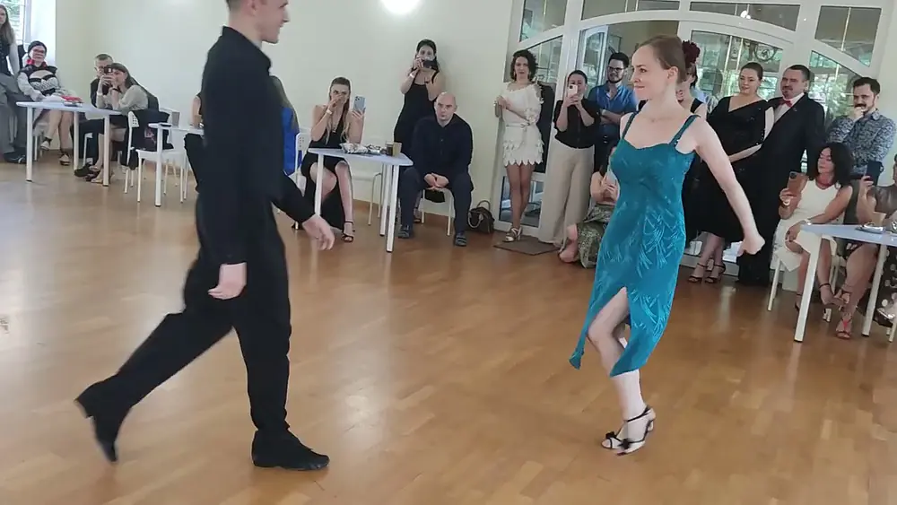 Video thumbnail of Виступ танго від Руслана Сліпченка та Анастасії Гуріної на мілонзі від Alma del Tango 21.06.2025