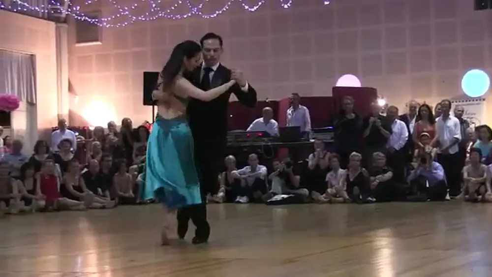 Video thumbnail for Tango de Pablo Moyano et Roberta Beccarini au festival de Montpellier 2014